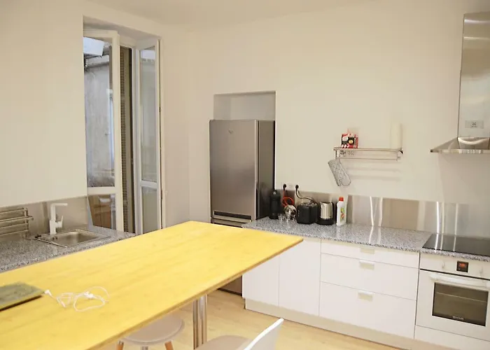 F3 - Standing Centre Calme Et Climatise Appartement *