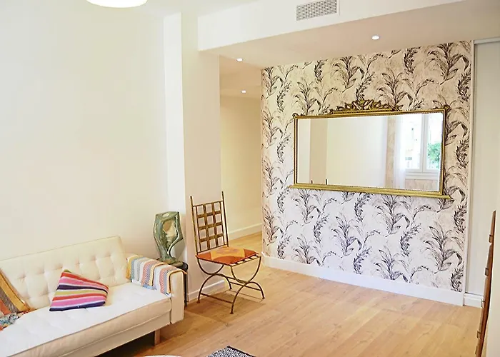 Appartement F3 - Standing Centre Calme Et Climatise *