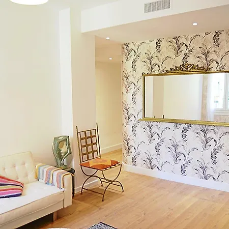 Apartment F3 - Standing Centre Calme Et Climatise *