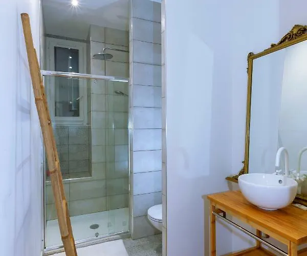 F3 - Standing Centre Calme Et Climatise * Ajaccio (Corsica)